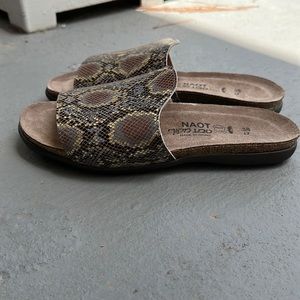 NAOT Women’s Skylar Snake Pattern Leather Casual Slide Sandals Size 38/7